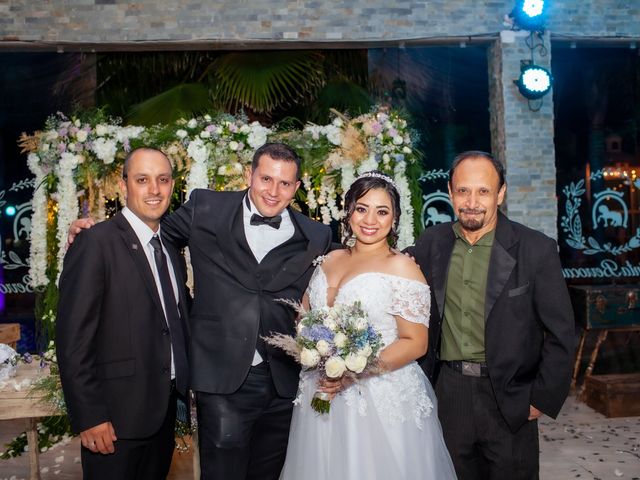La boda de Oscar y Brenda en León, Guanajuato 65