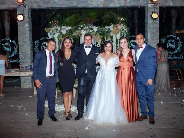 La boda de Oscar y Brenda en León, Guanajuato 76