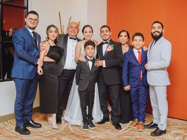 La boda de Adrián y Paola en Monterrey, Nuevo León 13