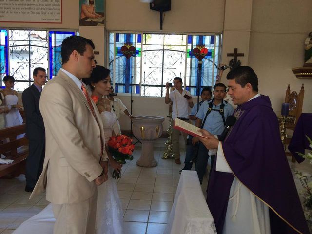 La boda de Juan y Laura en Bahía de Banderas, Nayarit 3