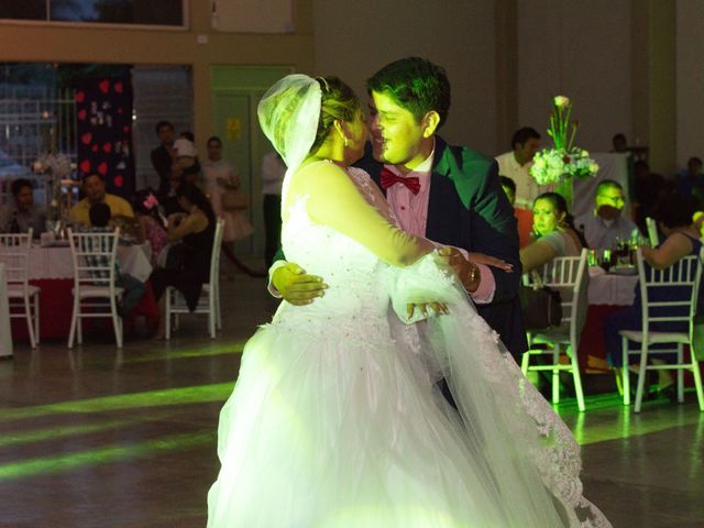 La boda de Ángel y Cecilia en Yanga, Veracruz 11