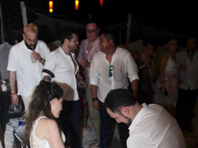 La boda de Erick Bouchot  y Viviana Herrera  en Playa del Carmen, Quintana Roo 9