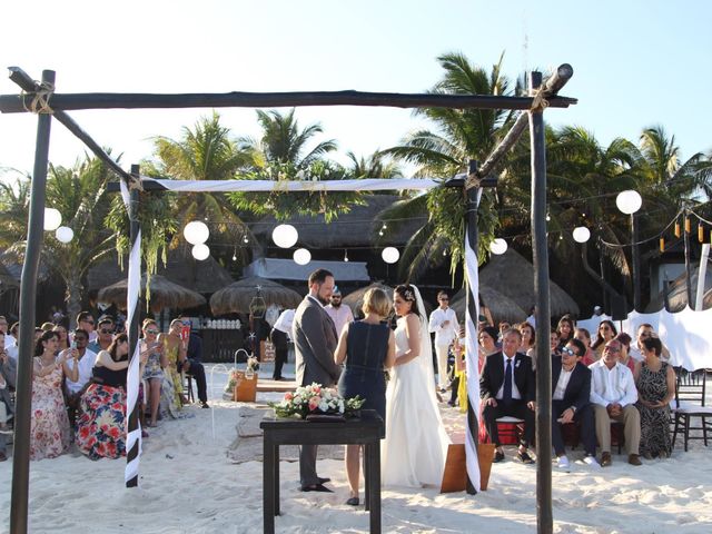 La boda de Erick Bouchot  y Viviana Herrera  en Playa del Carmen, Quintana Roo 13