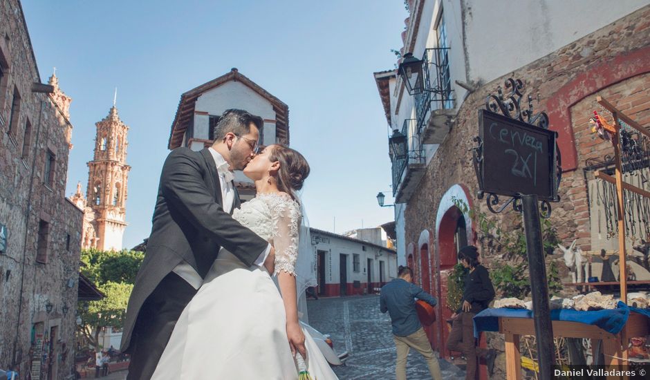 La boda de David y Enoé en Taxco, Guerrero