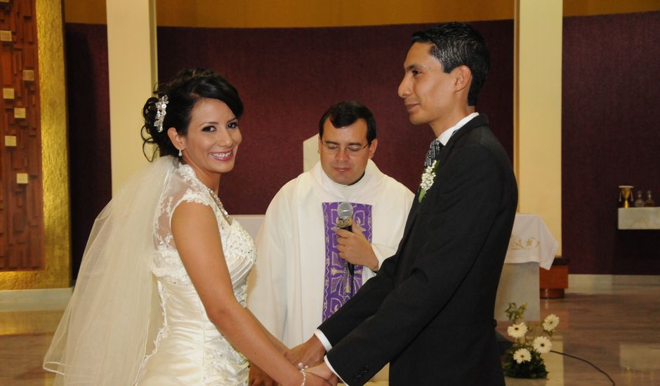 La boda de Carlos y Alejandra en Tlajomulco de Zúñiga, Jalisco