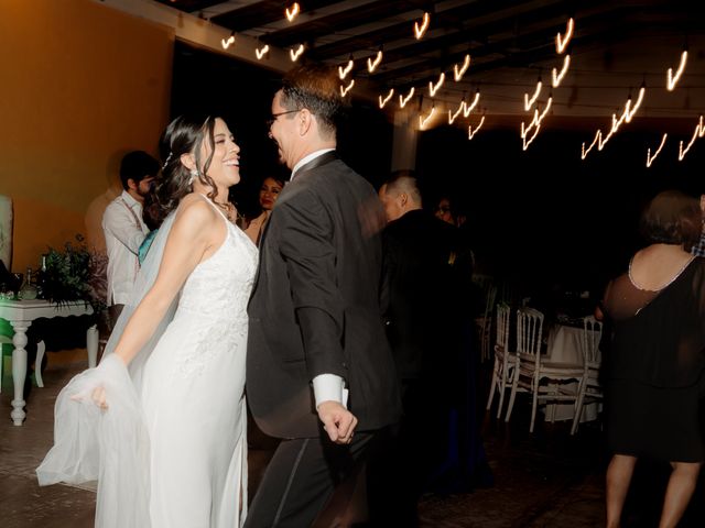 La boda de Fer y Ere en Comala, Colima 18
