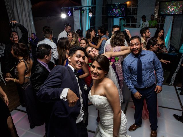 La boda de Joel Alejandro y Betty en Tlajomulco de Zúñiga, Jalisco 12