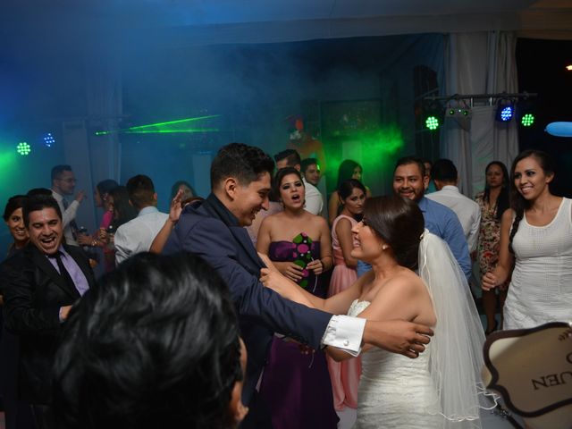 La boda de Joel Alejandro y Betty en Tlajomulco de Zúñiga, Jalisco 15