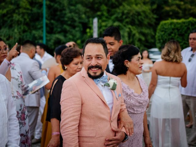 La boda de Emmanuel y Karla en Ixtapa Zihuatanejo, Guerrero 31