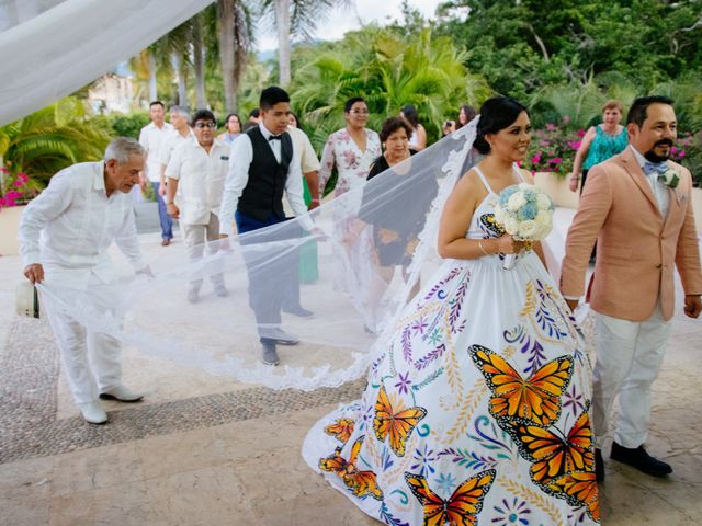La boda de Emmanuel y Karla en Ixtapa Zihuatanejo, Guerrero 36