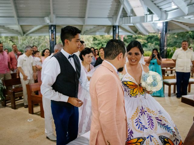 La boda de Emmanuel y Karla en Ixtapa Zihuatanejo, Guerrero 41