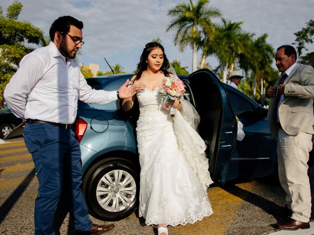 La boda de Osvaldo y Erika en Ixtapa Zihuatanejo, Guerrero 9