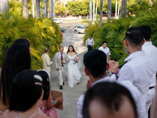 La boda de Osvaldo y Erika en Ixtapa Zihuatanejo, Guerrero 11