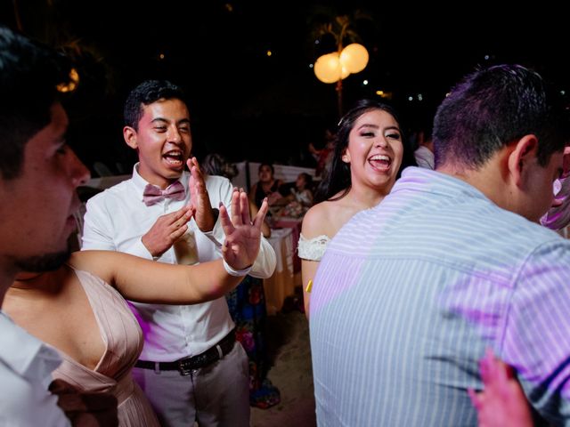 La boda de Osvaldo y Erika en Ixtapa Zihuatanejo, Guerrero 75