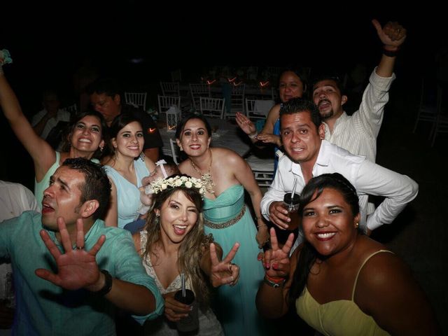La boda de Sandra y Alonso  en Bahía de Banderas, Nayarit 2