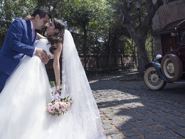 La boda de Carlos y Lydia en Coyoacán, Ciudad de México 15