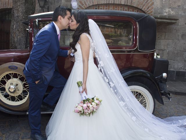 La boda de Carlos y Lydia en Coyoacán, Ciudad de México 16