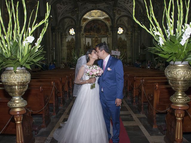 La boda de Carlos y Lydia en Coyoacán, Ciudad de México 27