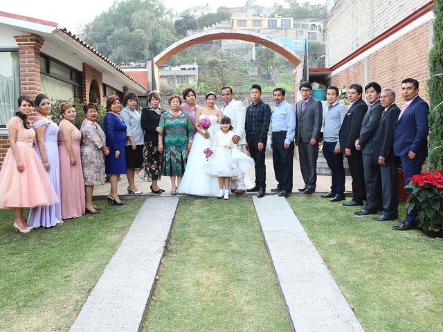 La boda de Othaniel y Elizabeth en Xochimilco, Ciudad de México 12