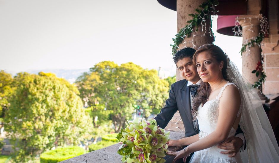 La boda de Julio y Anitzaren en Morelia, Michoacán