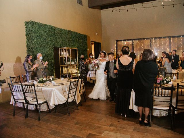 La boda de Carlos y Ixchel en Monterrey, Nuevo León 31