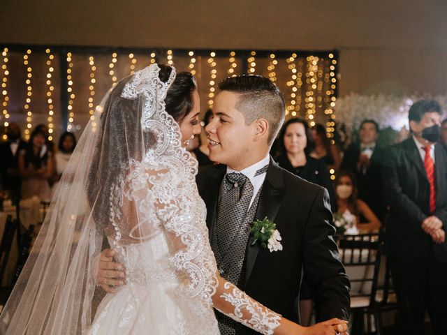 La boda de Carlos y Ixchel en Monterrey, Nuevo León 35