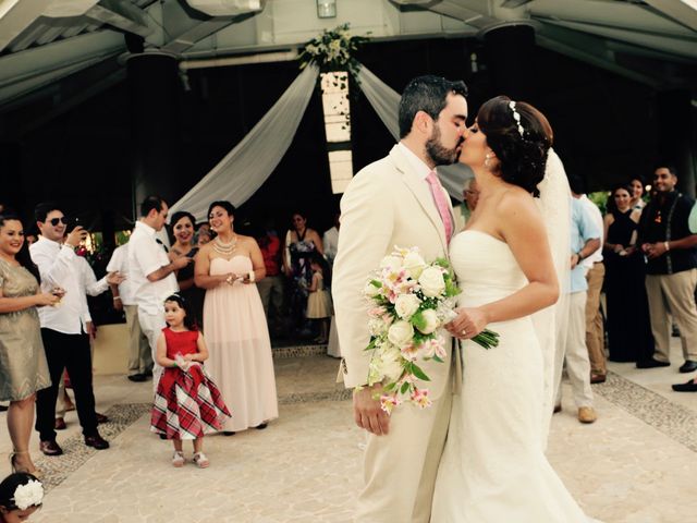 La boda de Miguel y Laura en Ixtapa Zihuatanejo, Guerrero 17