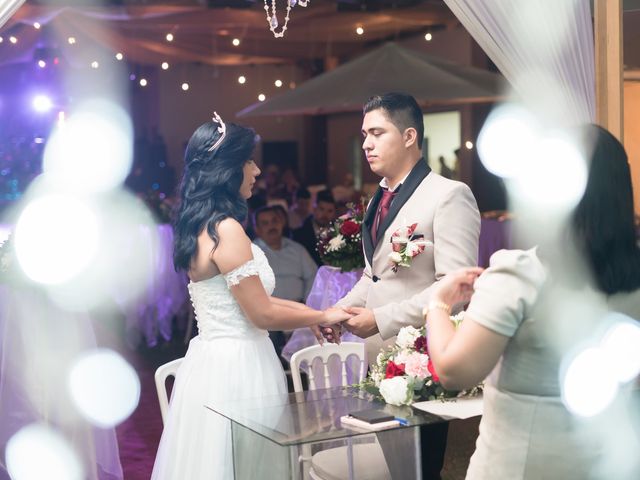 La boda de Mario y Yesi en Villa de Alvarez, Colima 5