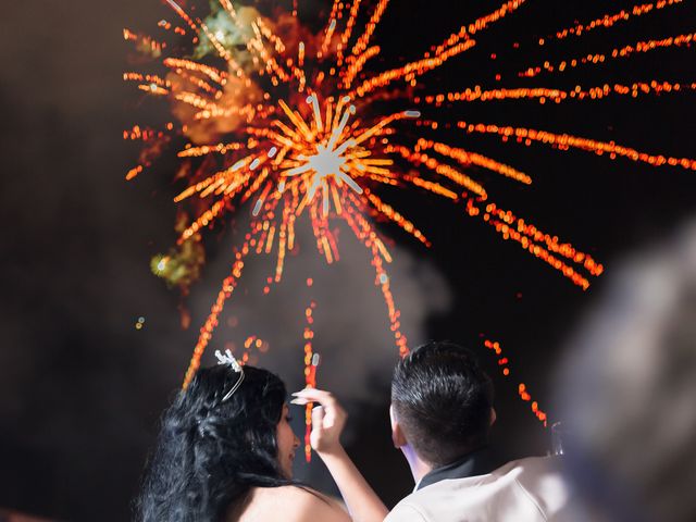 La boda de Mario y Yesi en Villa de Alvarez, Colima 8