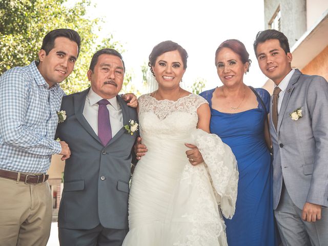 La boda de Enrique y Berenice en Tequesquitengo, Morelos 11