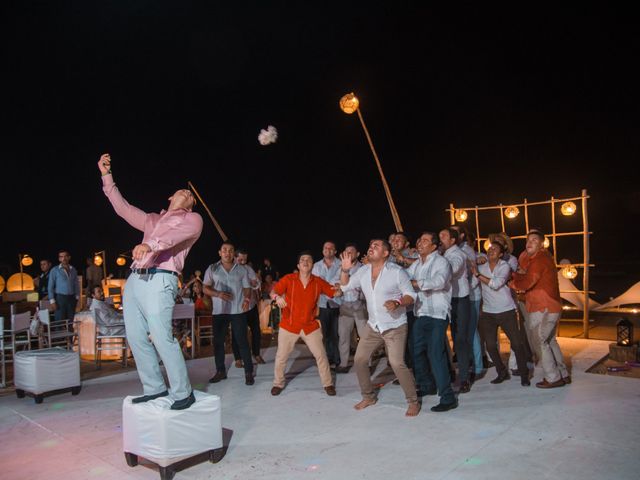 La boda de Octavio y Xochitl en Acapulco, Guerrero 37