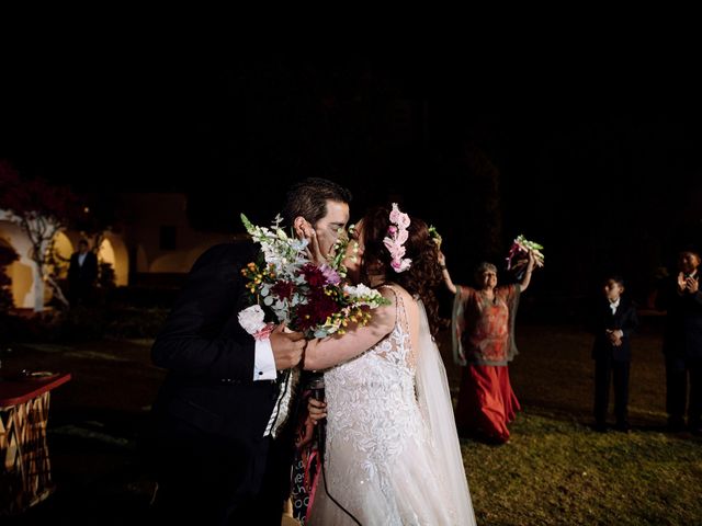 La boda de Salvador y Zinnia en Pátzcuaro, Michoacán 27