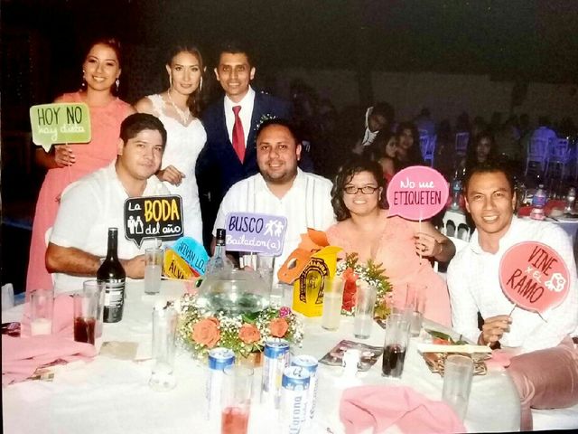 La boda de Raquel  y Izait en Tecomán, Colima 30