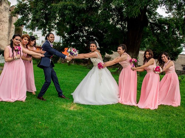 La boda de Carlos  y Fabiola  en Chiautempan, Tlaxcala 12