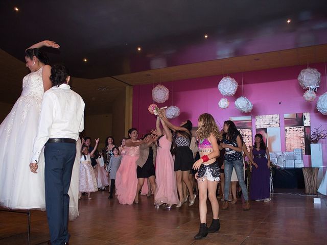 La boda de Carlos  y Fabiola  en Chiautempan, Tlaxcala 31