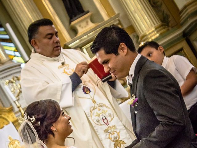 La boda de Carlos y Claudia  en Guanajuato, Guanajuato 6