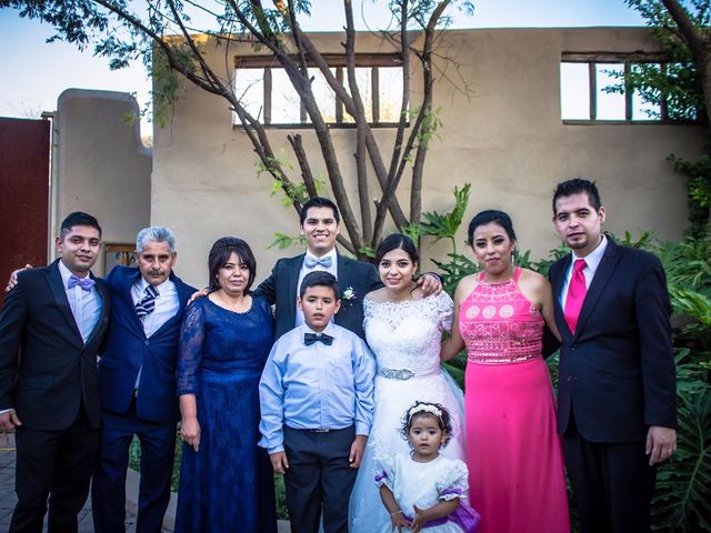 La boda de Carlos y Claudia  en Guanajuato, Guanajuato 32