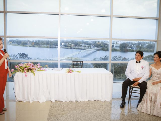 La boda de Homero y Ogarita en Tampico, Tamaulipas 16