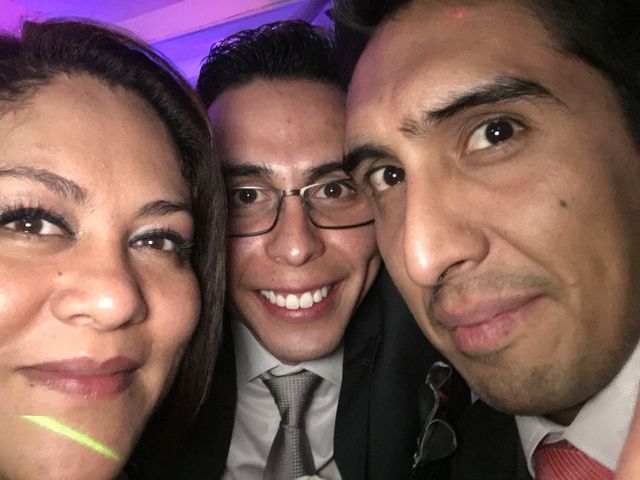 La boda de Julián  y Erika  en Nezahualcóyotl, Estado México 20