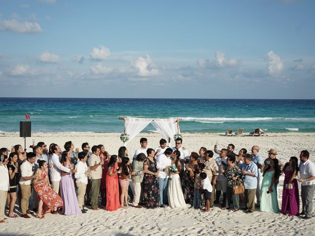 La boda de Francisco Alfonso  y Ana Lilia  en Cancún, Quintana Roo 24