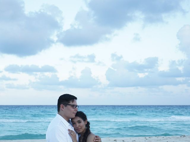 La boda de Francisco Alfonso  y Ana Lilia  en Cancún, Quintana Roo 30