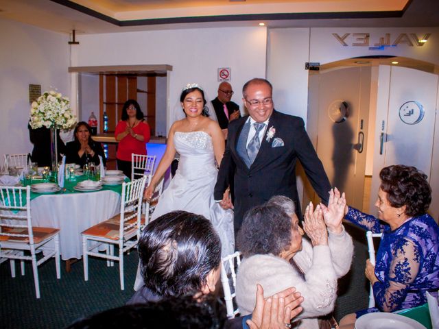 La boda de Marcelino y Michelle en Benito Juárez, Ciudad de México 54