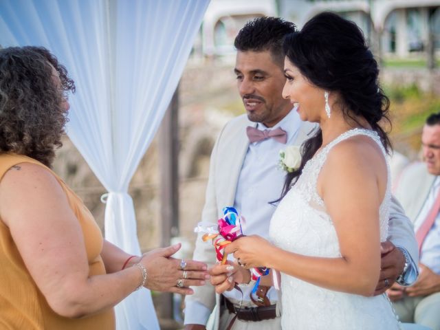 La boda de Mario y Gabby en Rosarito, Baja California 11