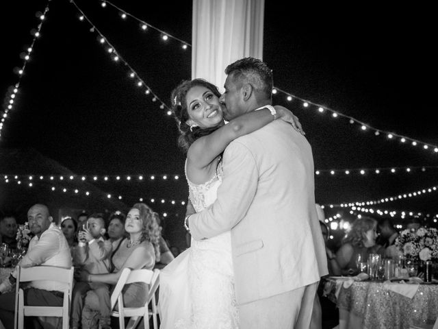 La boda de Mario y Gabby en Rosarito, Baja California 24