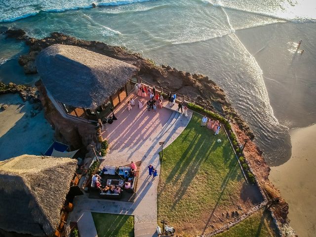 La boda de Mario y Gabby en Rosarito, Baja California 35