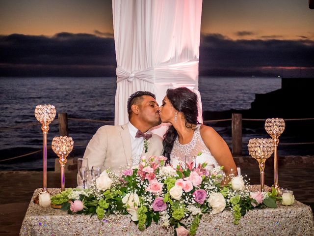 La boda de Mario y Gabby en Rosarito, Baja California 36