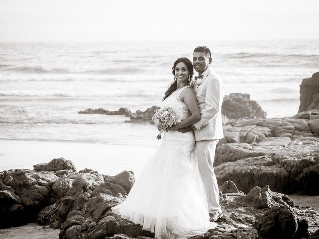 La boda de Mario y Gabby en Rosarito, Baja California 37