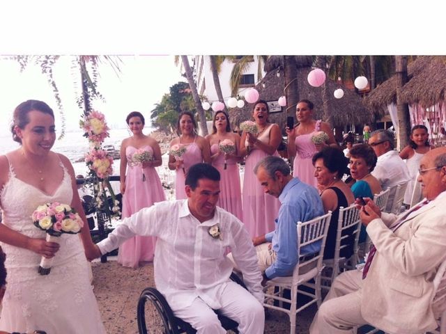 La boda de Alejandro y Gabriela  en Puerto Vallarta, Jalisco 12