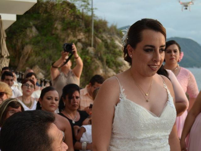 La boda de Alejandro y Gabriela  en Puerto Vallarta, Jalisco 14