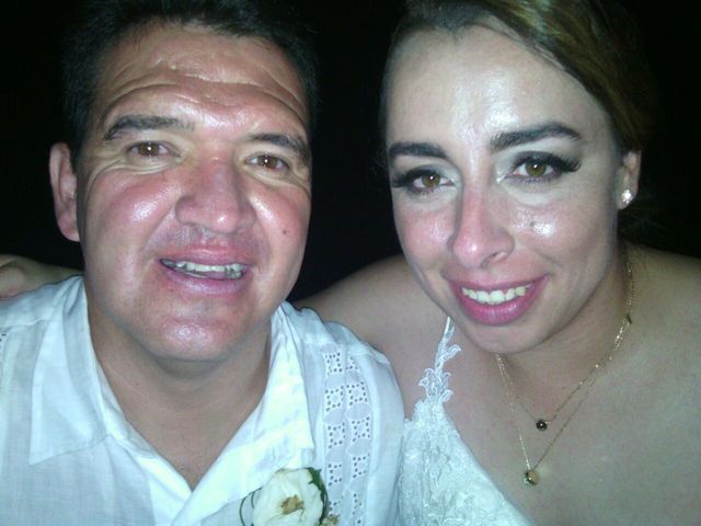 La boda de Alejandro y Gabriela  en Puerto Vallarta, Jalisco 17